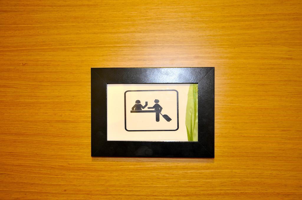 Nordic Guest House Keflavik Bagian luar foto