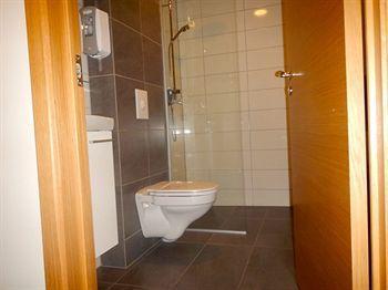 Nordic Guest House Keflavik Bagian luar foto
