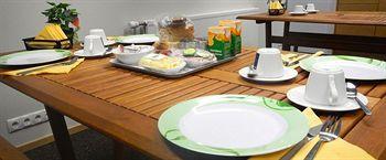 Nordic Guest House Keflavik Bagian luar foto